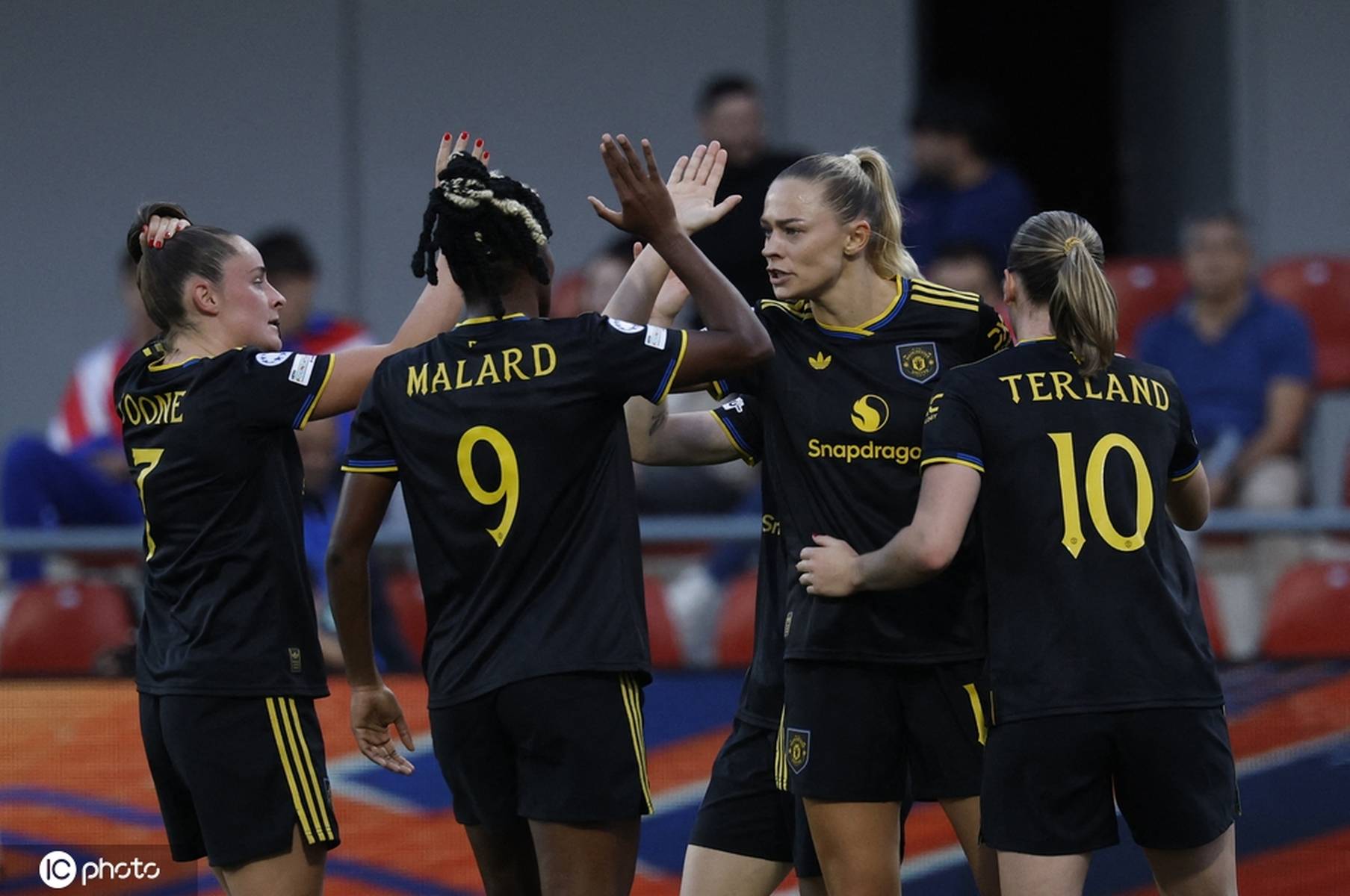 关于马德里竞技迎欧冠关键赛；赛后豪取连胜；态度坚定；轮换策略成焦点的信息