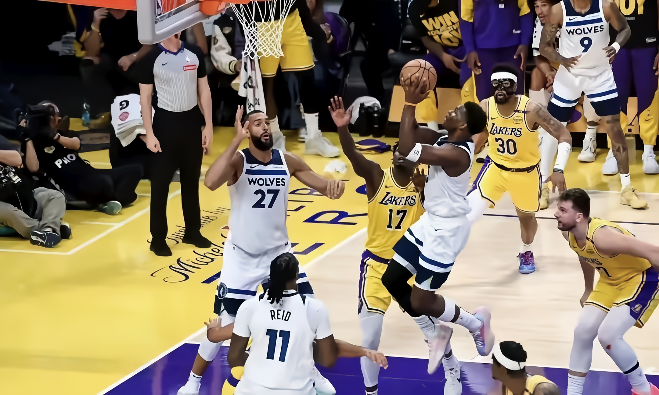 开云体育平台首页包含关键时刻丹佛掘金内部沟通：NBA季后赛节点到来；震撼外界；赛季目标并未改变的词条